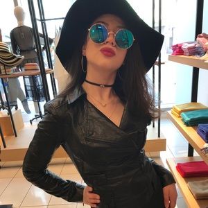 Meet your Posher, Dani